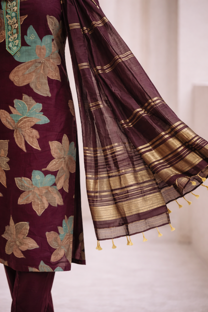 Women Maroon Floral Printed Kurta Set with Dupatta