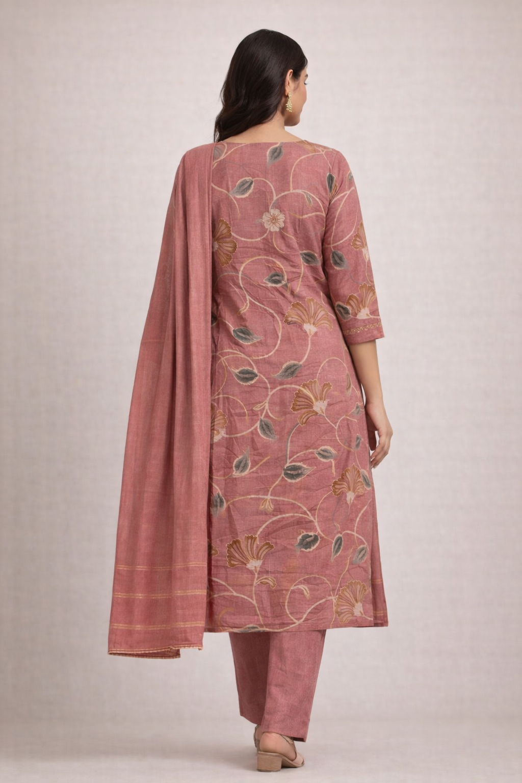 Women Pink Floral Printed Kurta Set with Dupatta